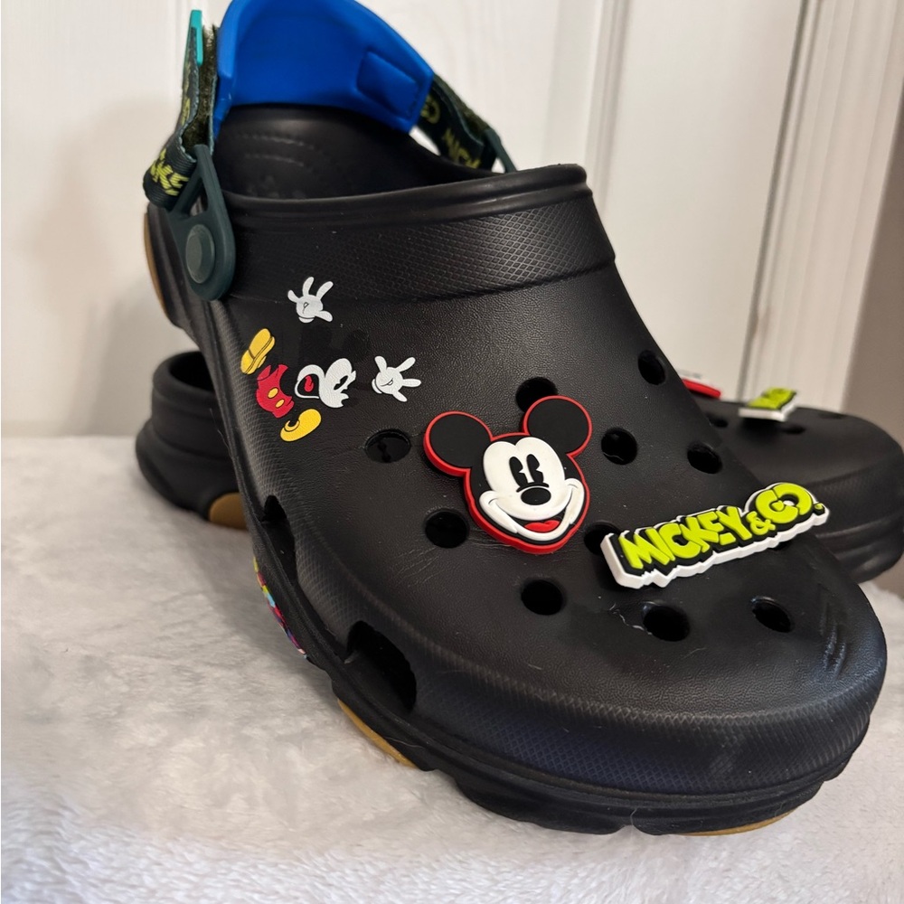 9M/11W DISNEY CROCS Black Mickey Mouse Clogs *LIKE NEW* Mens 9/Womens 11